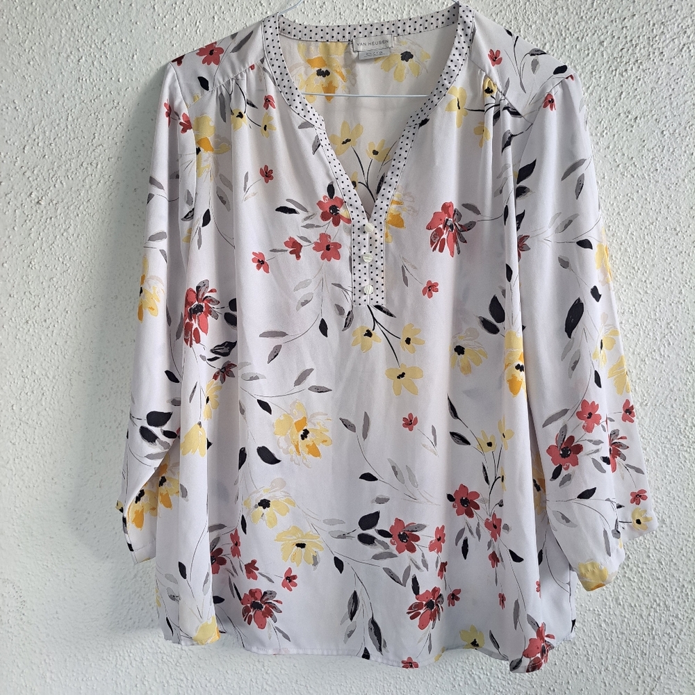 😃VAN HEUSEN BLOUSE